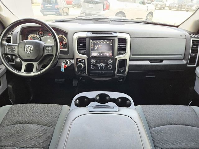 Used 2019 RAM 1500 Classic SLT w/ Luxury Group image 15