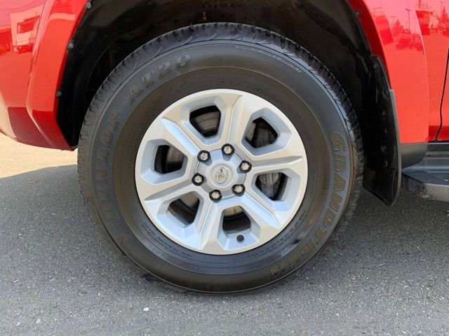 Used 2024 Toyota 4Runner SR5 Premium w/ Moonroof Package AWD/4WD image 10