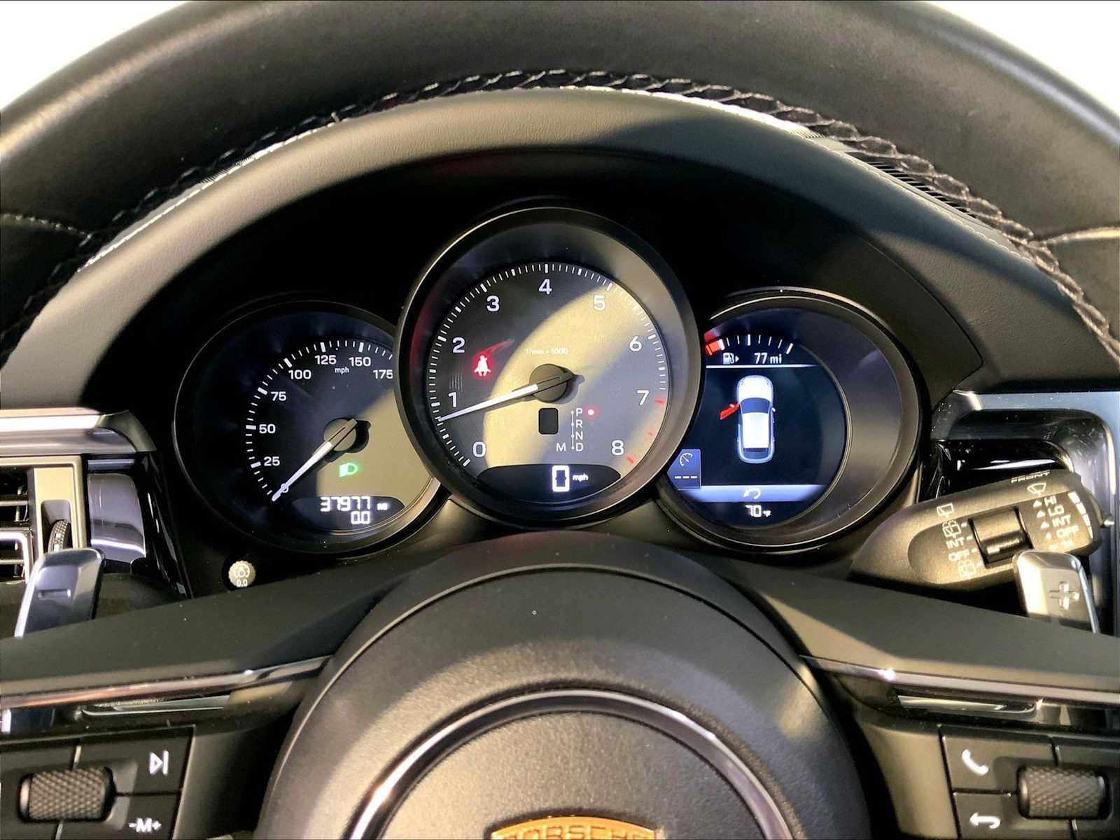 Certified 2024 Porsche Macan S AWD/4WD image 29
