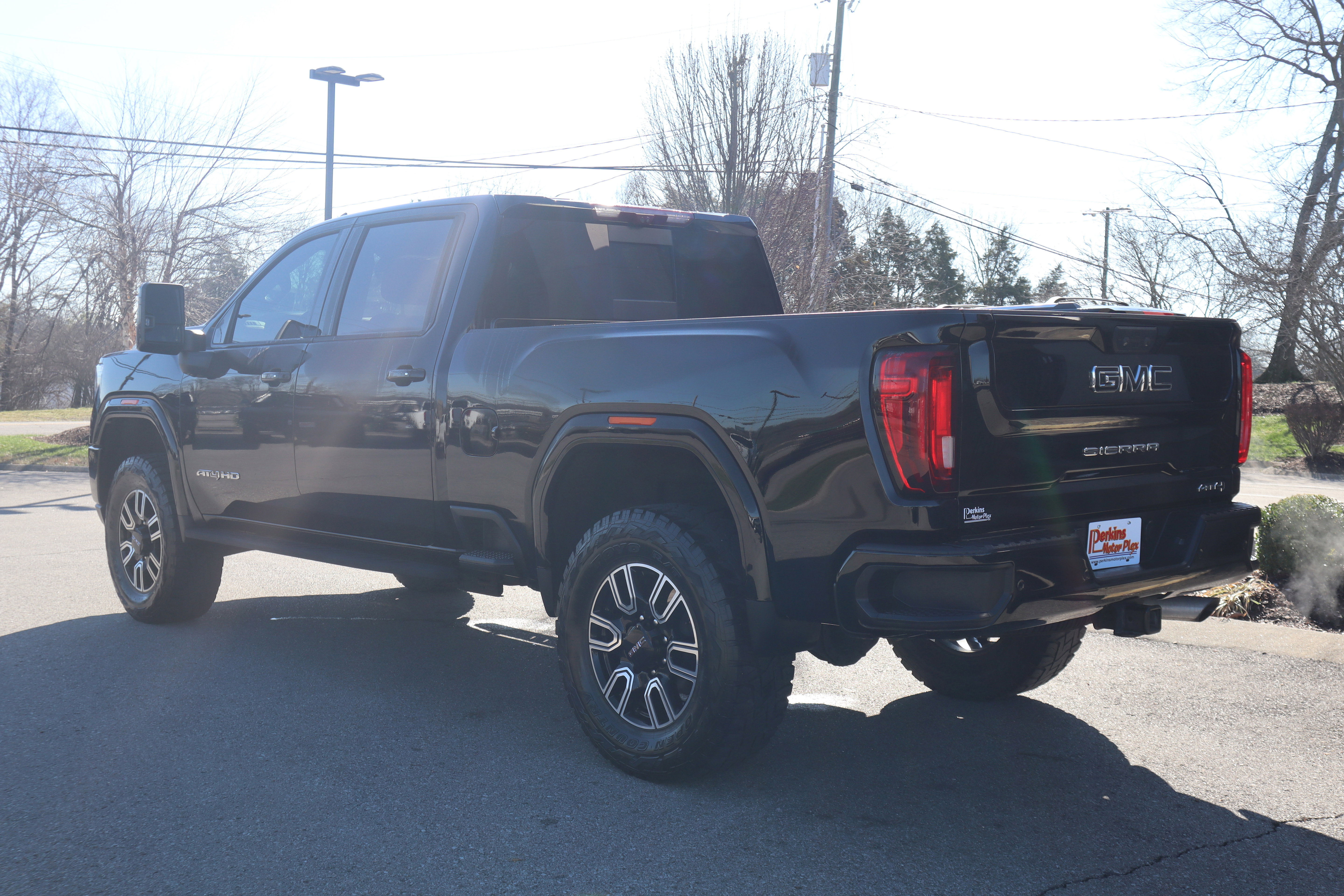 Used 2022 GMC Sierra 2500 AT4 w/ AT4 Premium Plus Package image 9