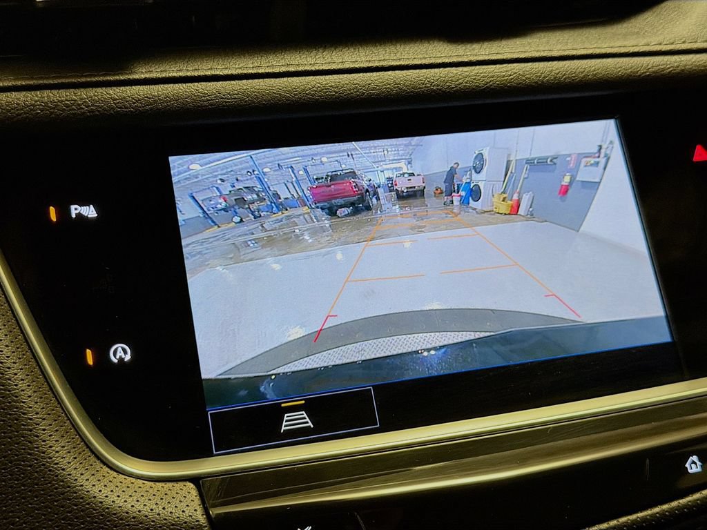 Used 2023 Cadillac XT5 Sportv AWD/4WD image 16