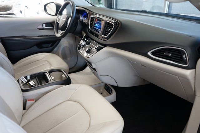 Used 2021 Chrysler Voyager Lxi image 37
