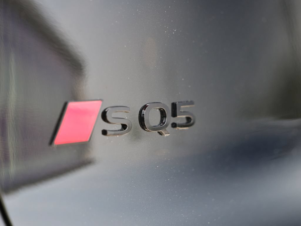 New 2026 Audi SQ5 Prestige AWD/4WD image 9