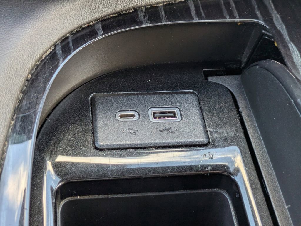 Used 2021 Cadillac Escalade Sport w/ Driver Assist Tech Package image 28