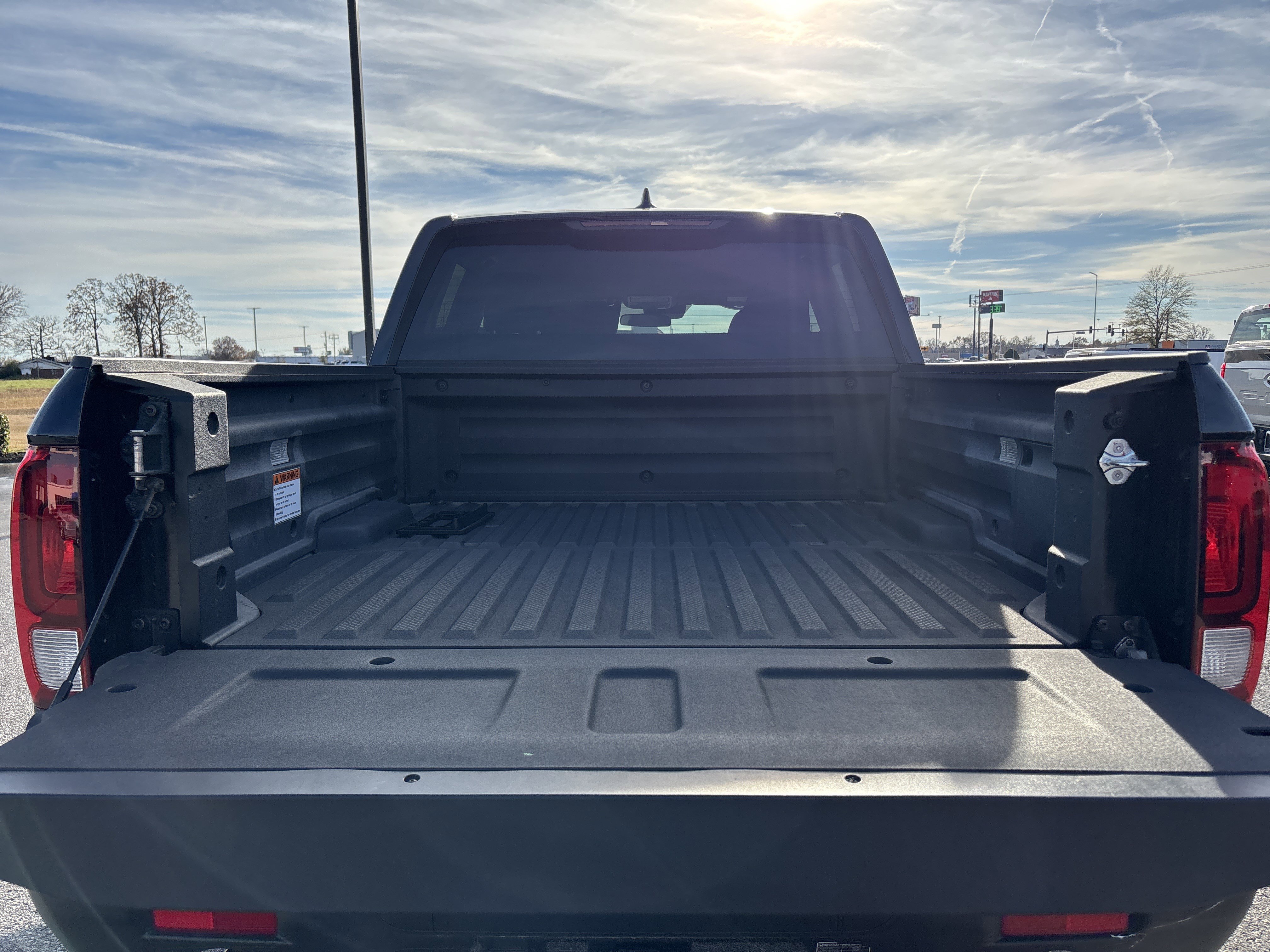 Certified 2025 Honda Ridgeline Sport image 21