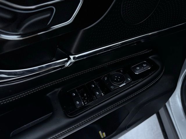 Certified 2023 Lincoln Corsair AWD w/ Equipment Group 101A image 17