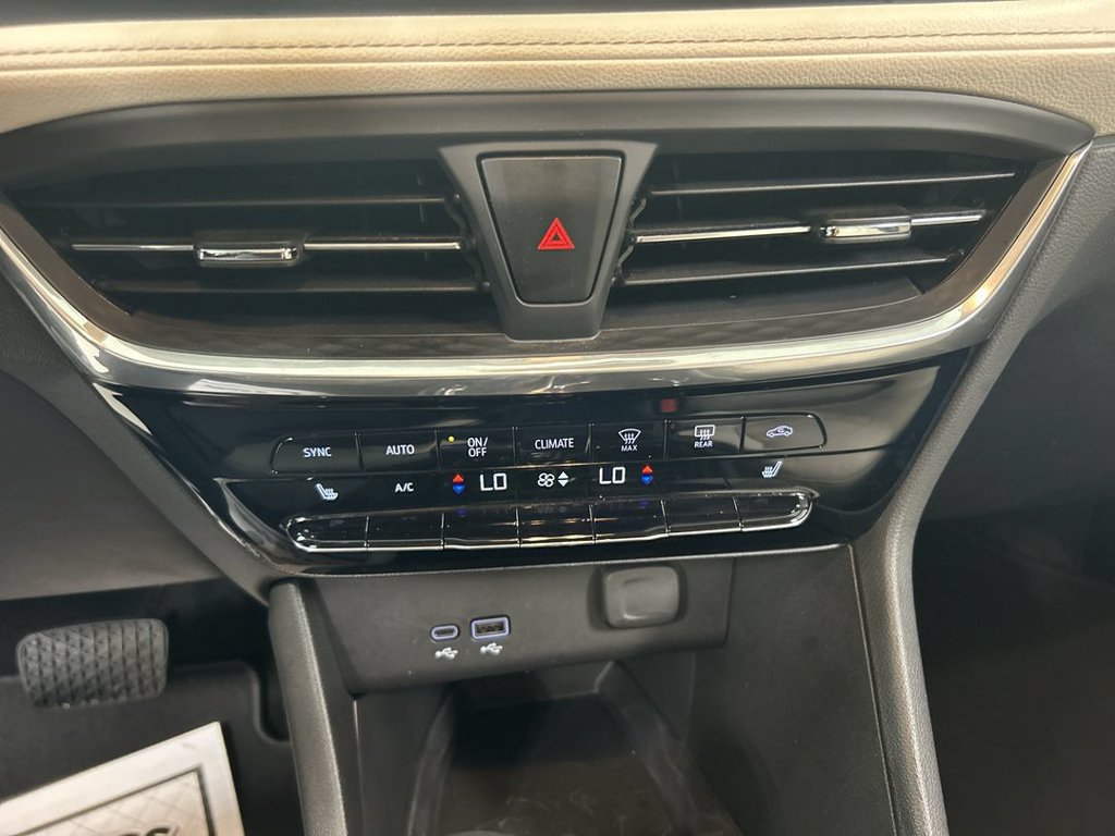 Certified 2024 Buick Encore GX Avenir w/ Avenir Convenience Package AWD/4WD image 16