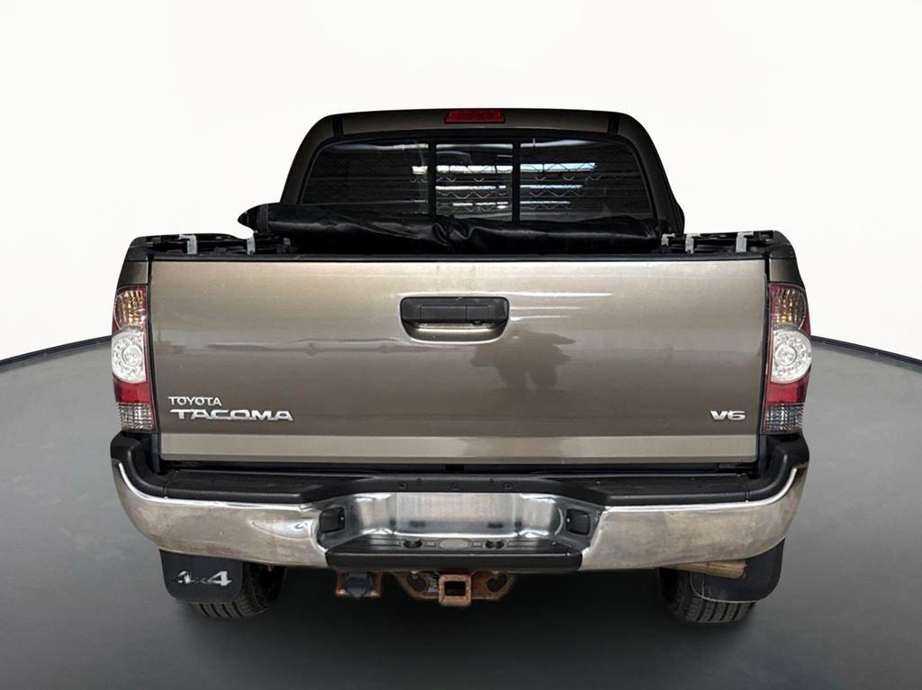 Used 2013 Toyota Tacoma 4x4 Access Cab V6 w/ TRD Off-Road Pkg image 6