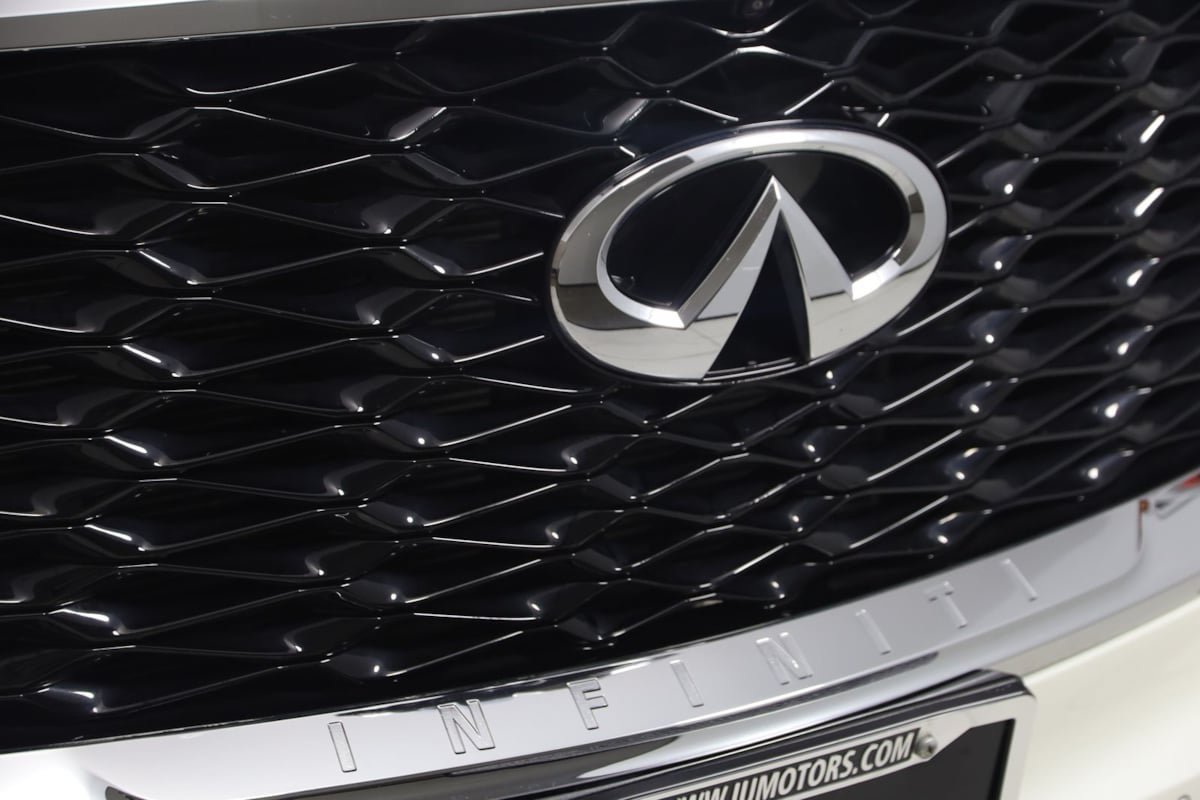 Used 2023 INFINITI QX60 Luxe w/ Cargo Package AWD/4WD image 18