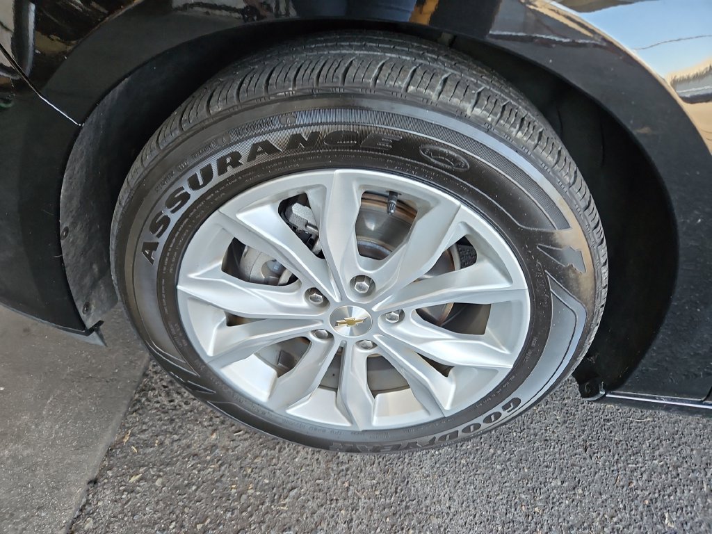 Used 2025 Chevrolet Malibu LT FWD image 30