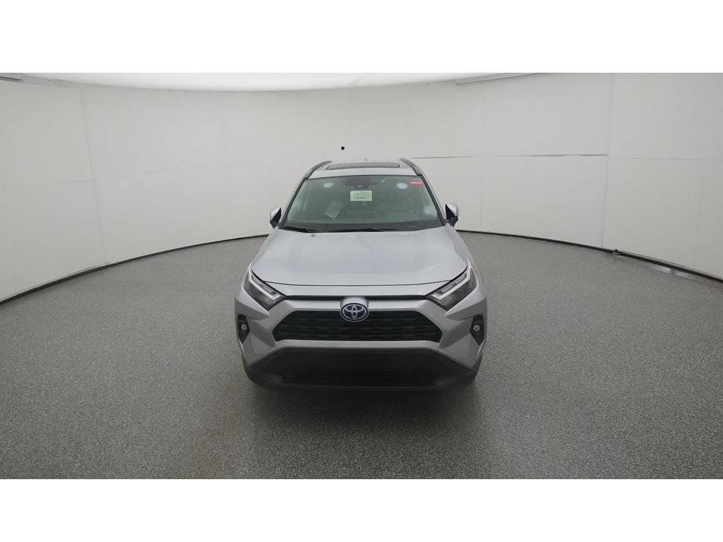 Used 2023 Toyota RAV4 XLE Premium AWD/4WD image 18