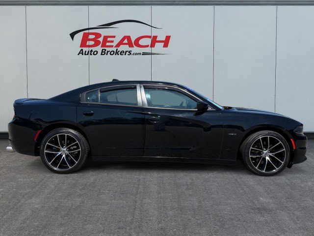 Used 2016 Dodge Charger R/T w/ Navigation & Travel Group RWD image 7
