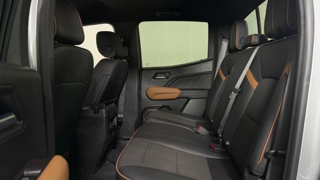Used 2025 GMC Canyon AT4 AWD/4WD image 24