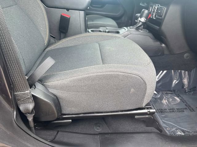 Used 2025 Jeep Wrangler Sahara image 18