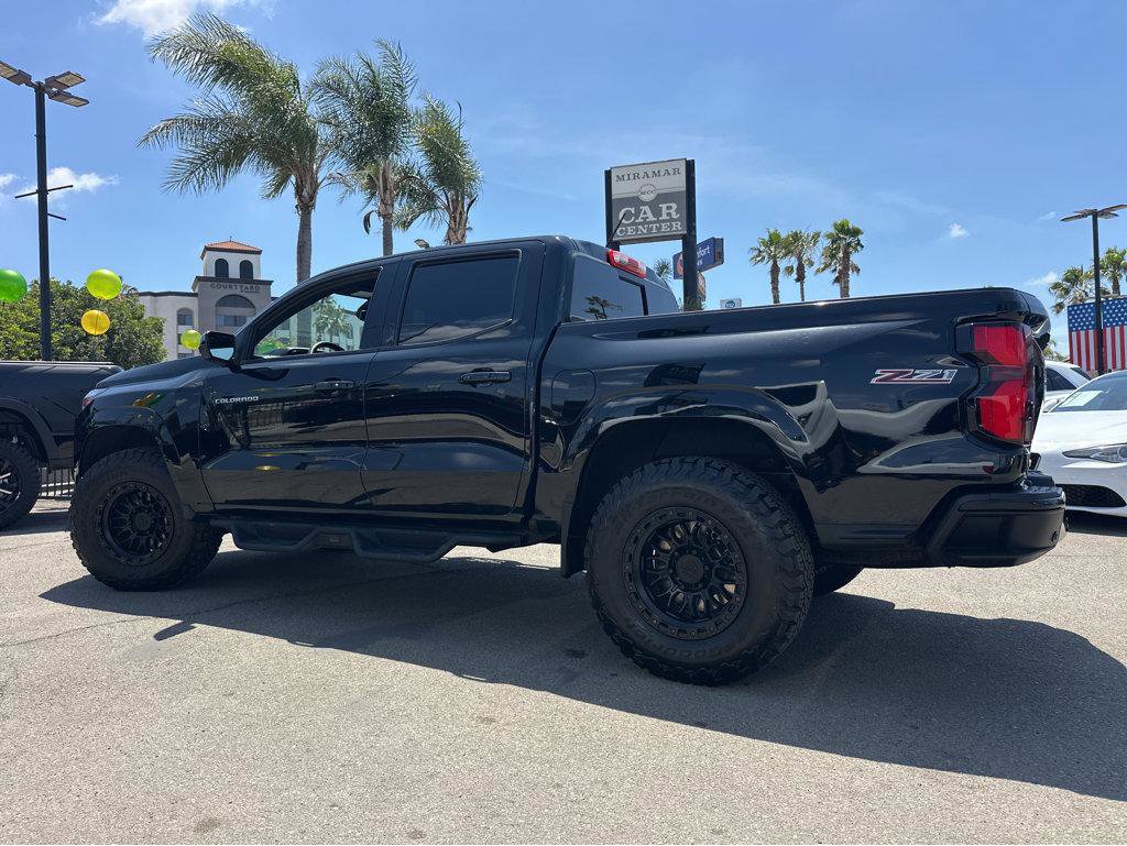 Used 2024 Chevrolet Colorado Z71 w/ Z71 Convenience Package 2 AWD/4WD image 3