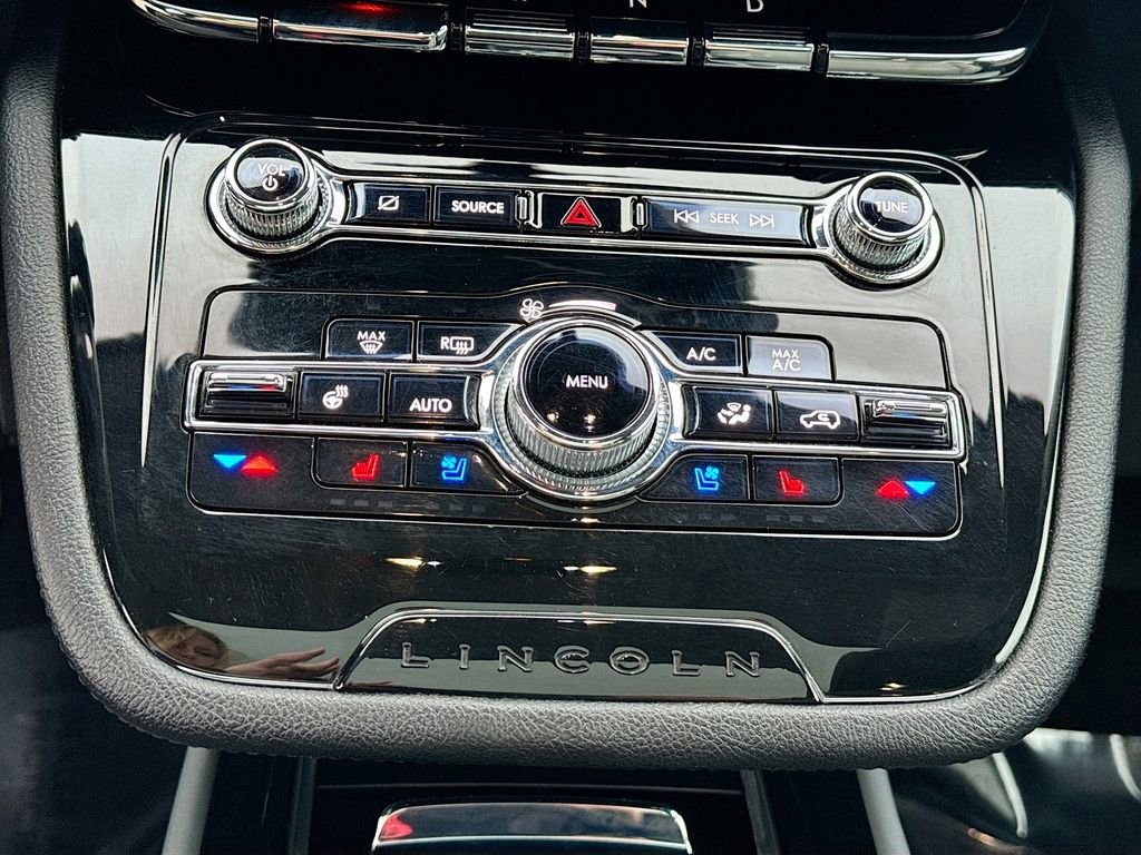 Used 2022 Lincoln Corsair Reserve w/ Equipment Group 201A image 14