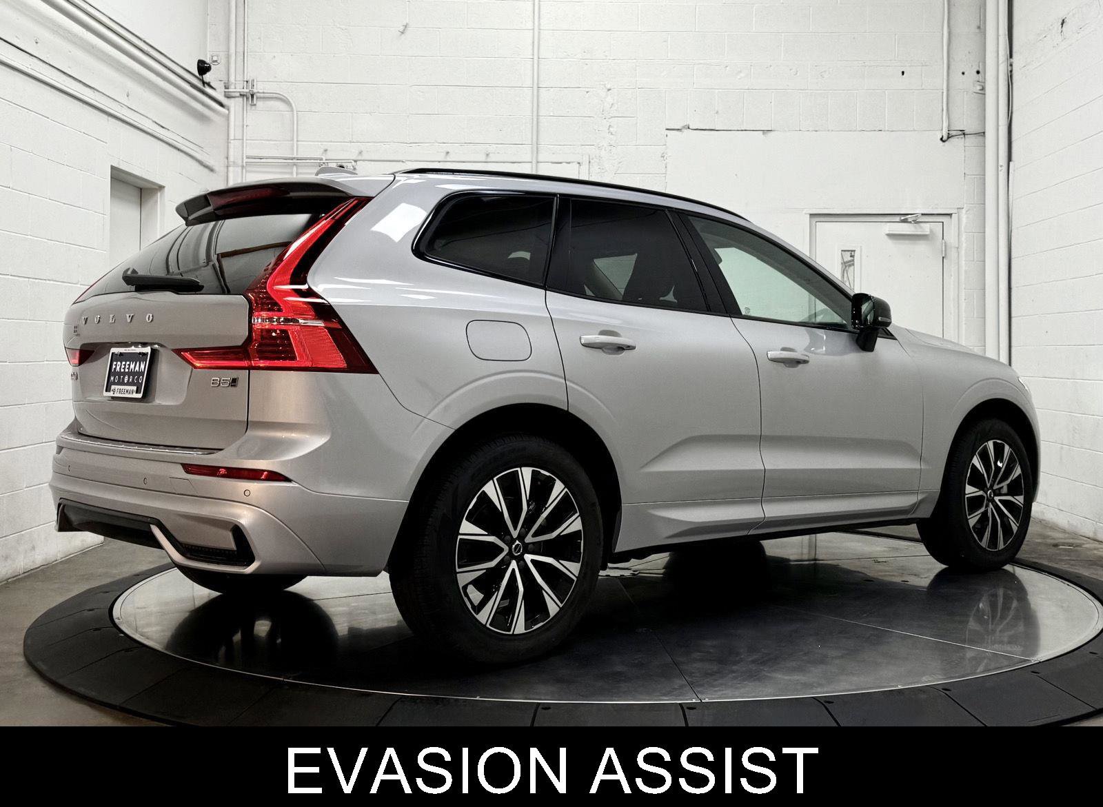 Used 2025 Volvo XC60 B5 Core w/ Climate Package image 8