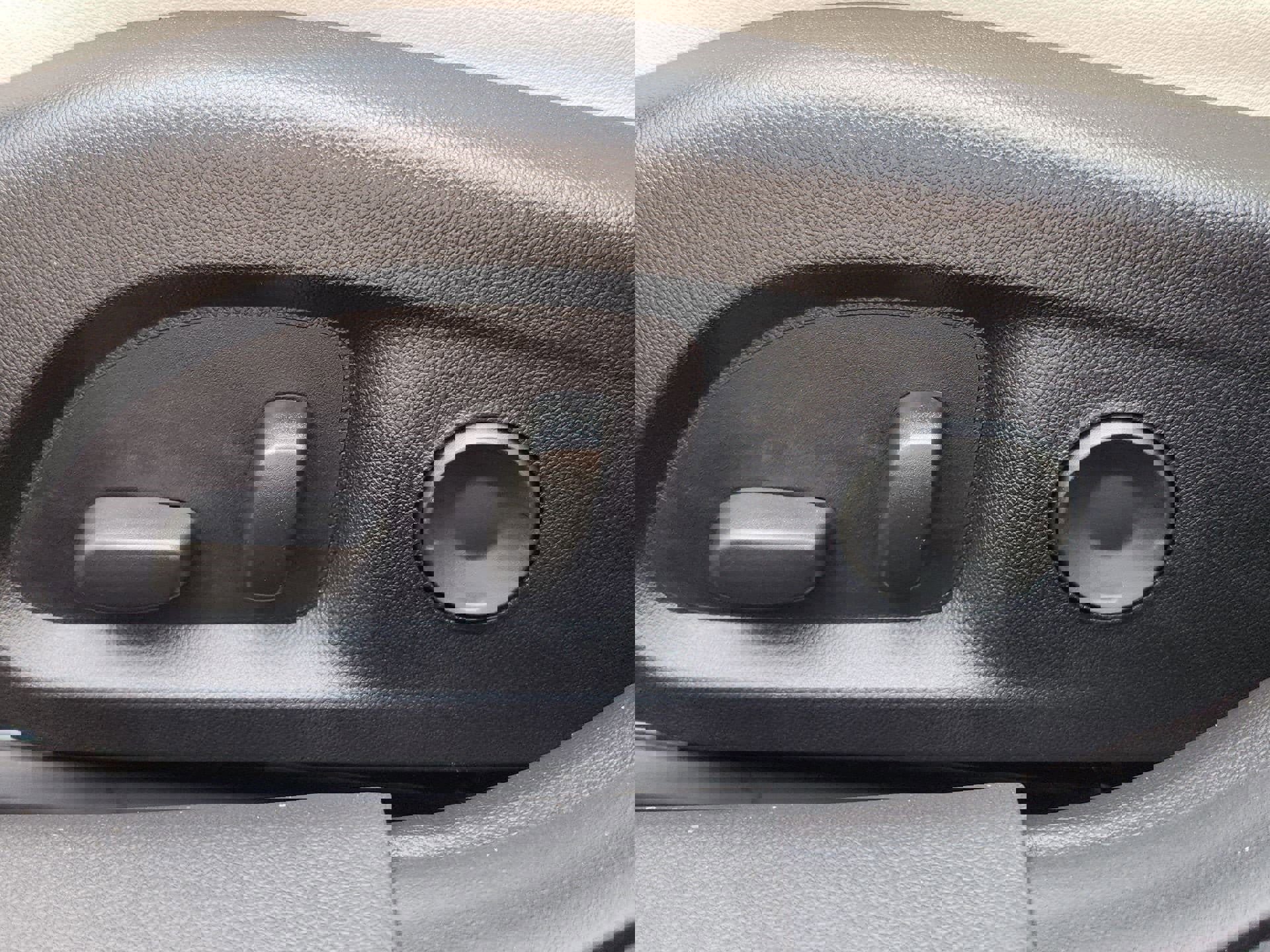 New 2025 Cadillac CT4 Premium Luxury image 17