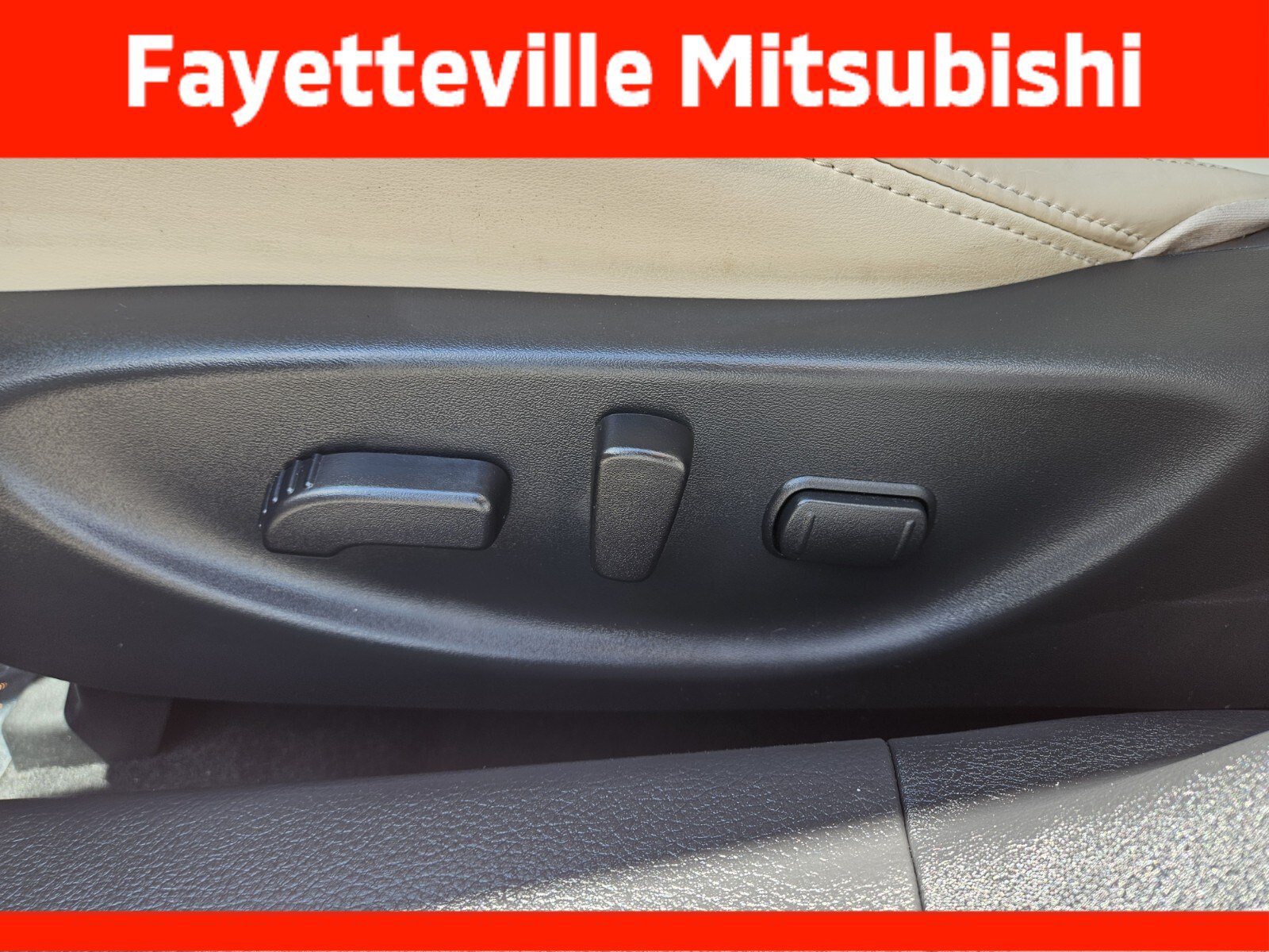 Used 2023 Nissan Maxima Platinum w/ Sport Mat Group FWD image 9