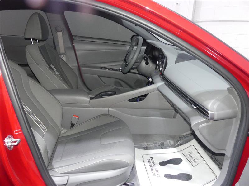 Used 2022 Hyundai Elantra SEL FWD image 21