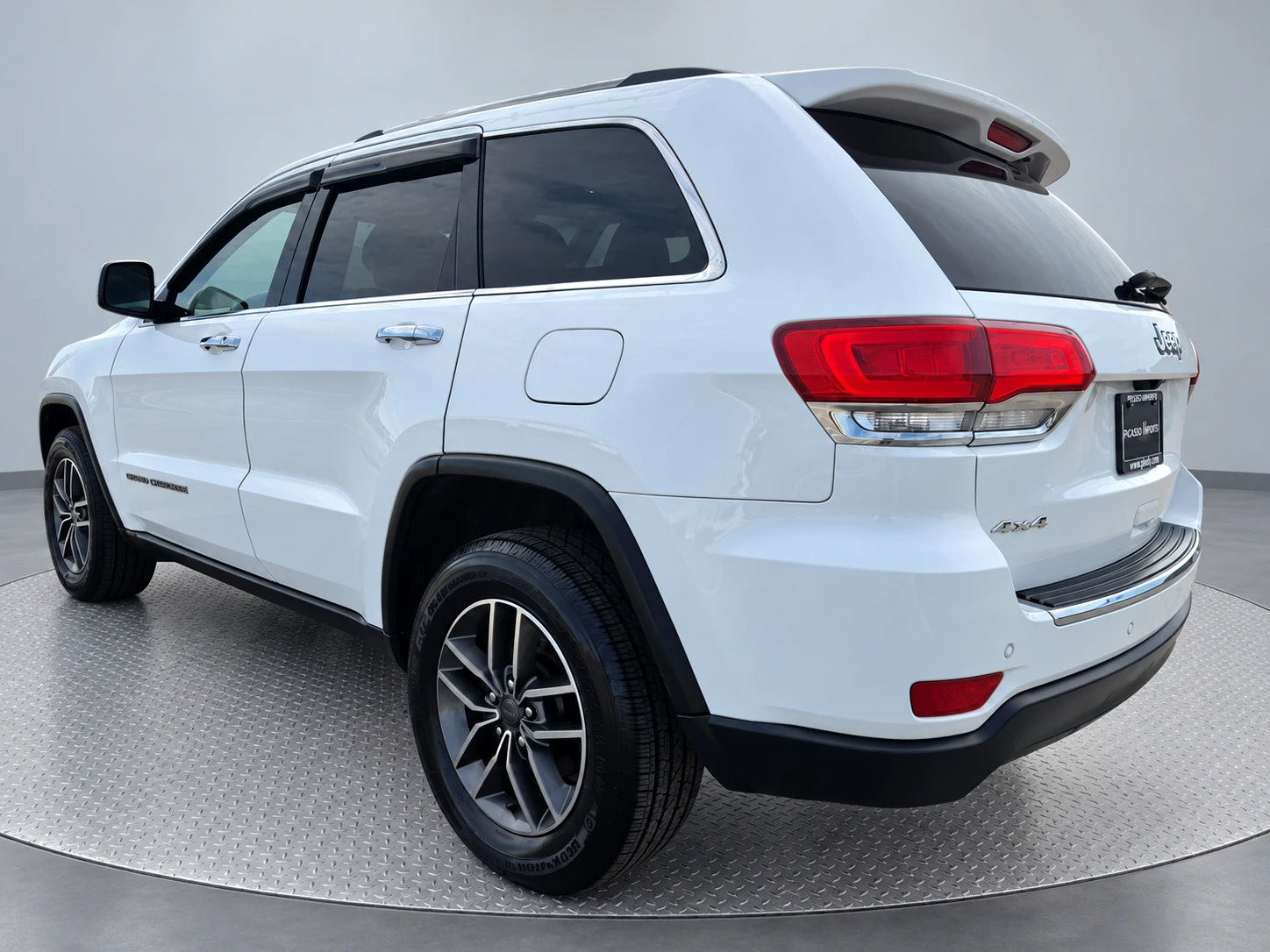 Used 2019 Jeep Grand Cherokee Limited w/ Luxury Group II AWD/4WD image 8