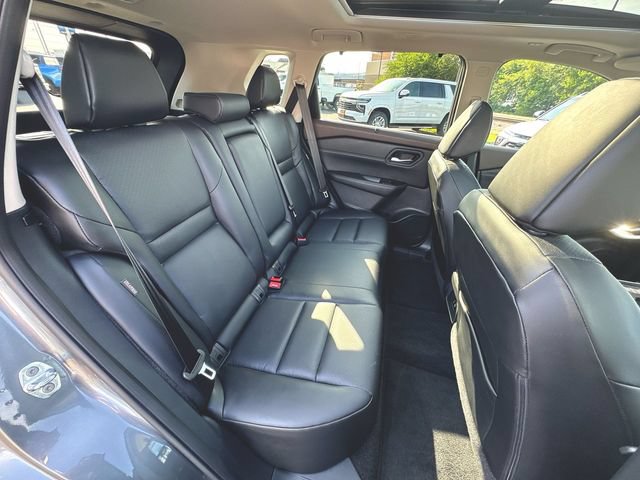 Used 2023 Nissan Rogue SV w/ SV Premium B Package AWD/4WD image 26