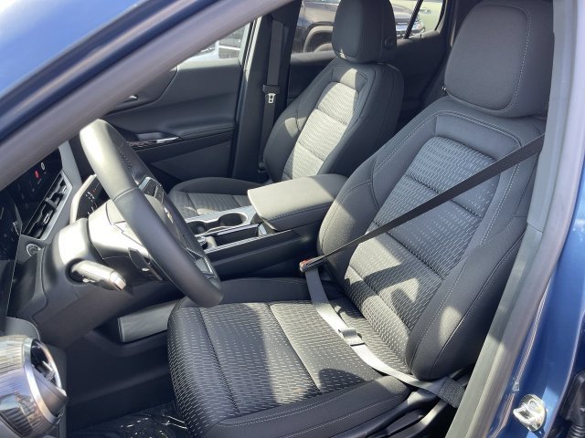 New 2027 Chevrolet Equinox LT w/ LPO, Floor Liner Package FWD image 11