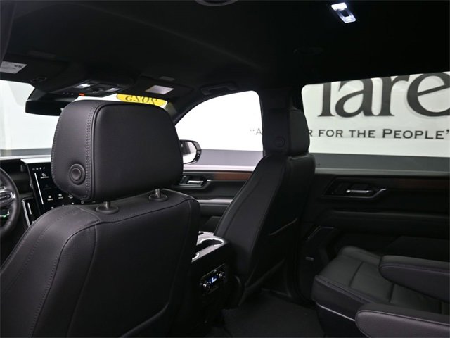 Used 2025 GMC Yukon XL Denali image 25