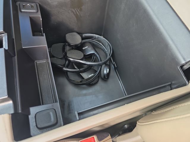 Used 2018 Chevrolet Suburban Premier image 23