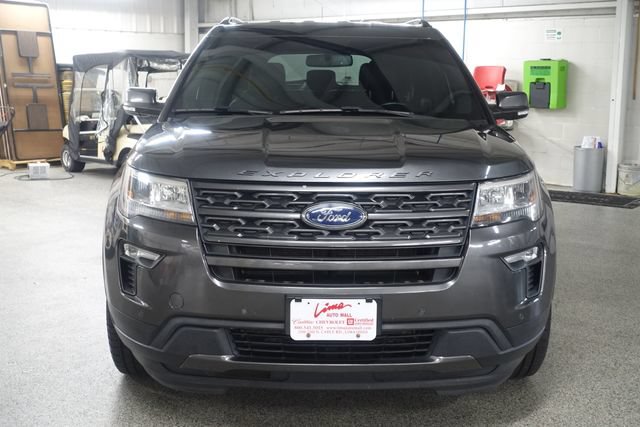 Used 2018 Ford Explorer XLT w/ Equipment Group 202A AWD/4WD image 2