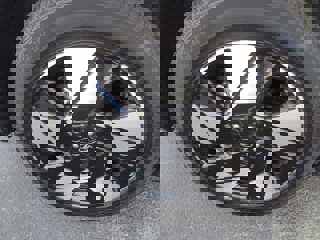 Used 2024 Hyundai Kona SEL image 15