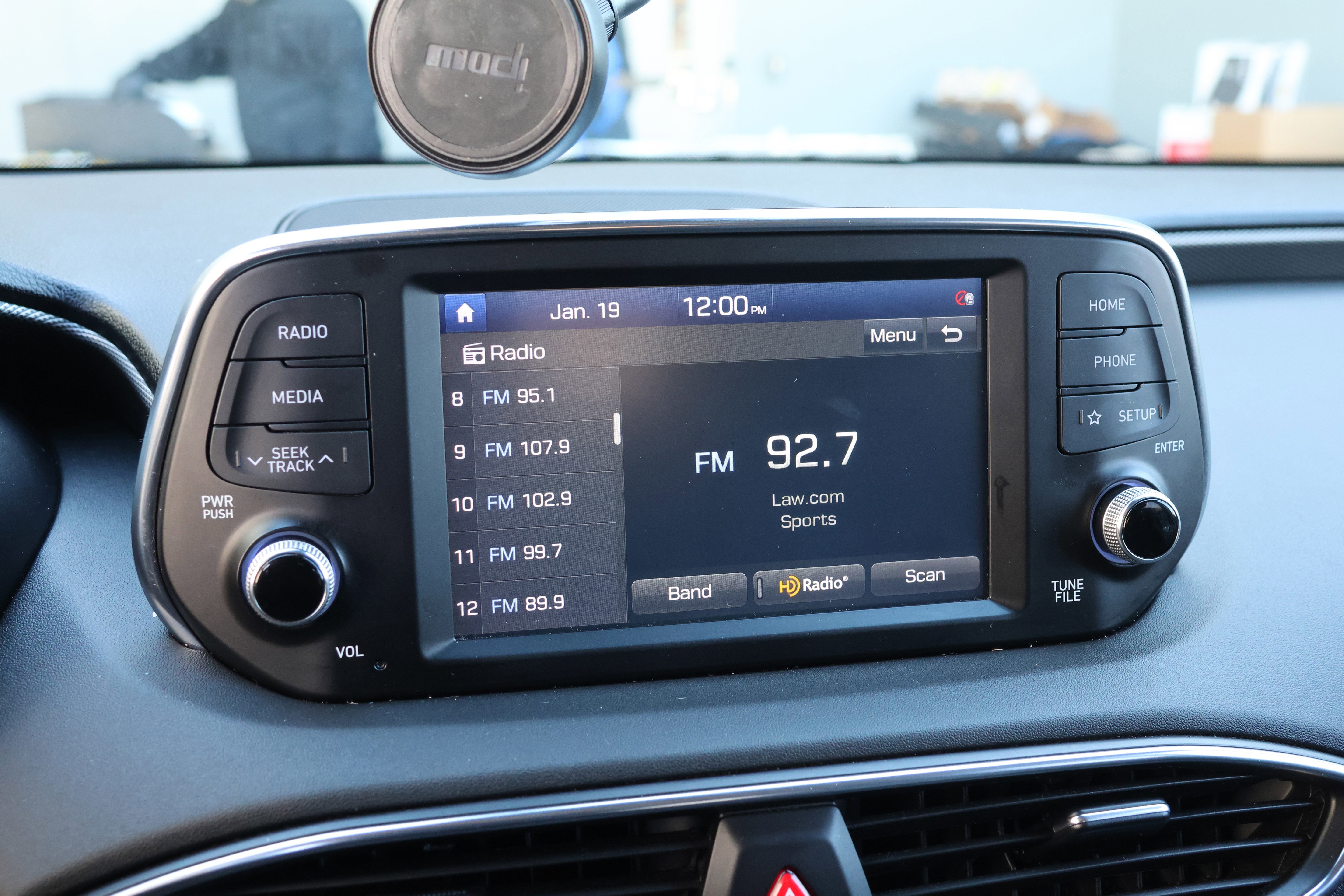 Used 2020 Hyundai Santa Fe SEL w/ Convenience + Premium Package image 22