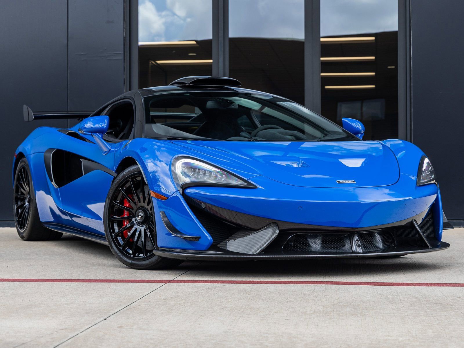 Used 2020 McLaren 620R image 3