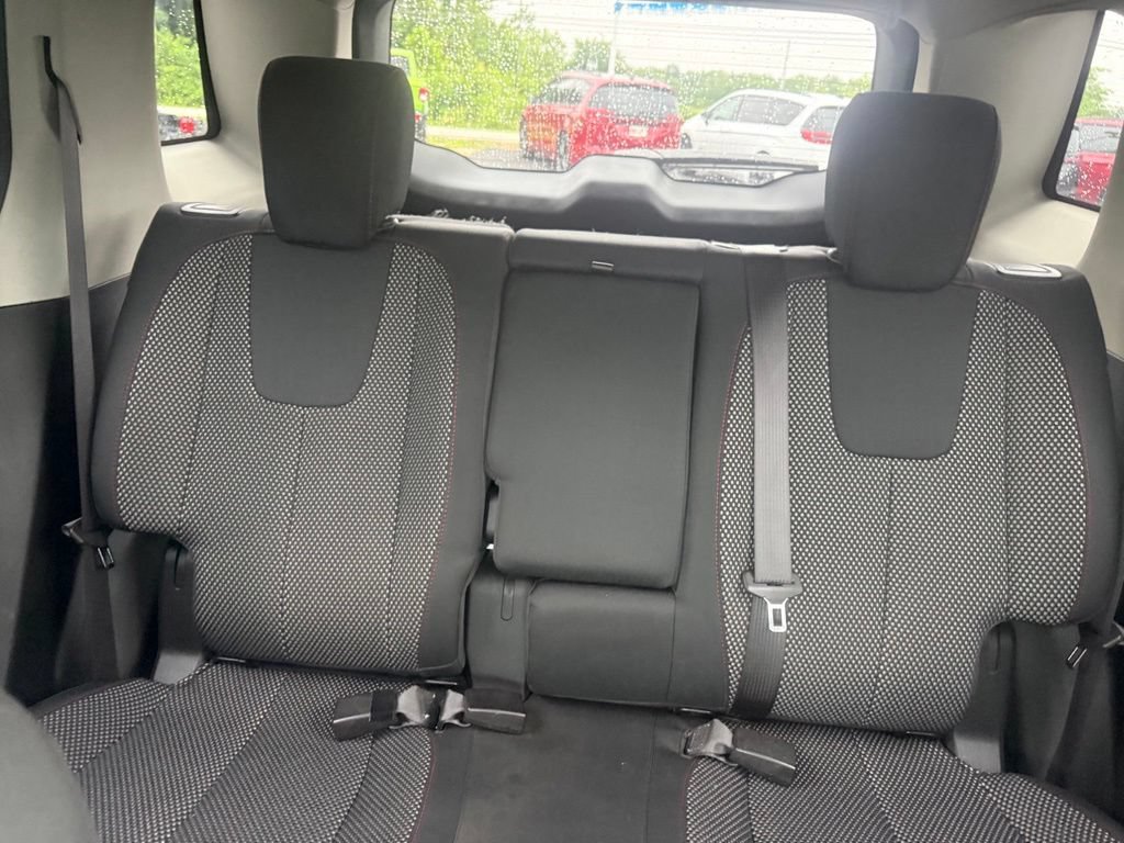 Used 2017 GMC Terrain SLE w/ Convenience Package FWD image 29