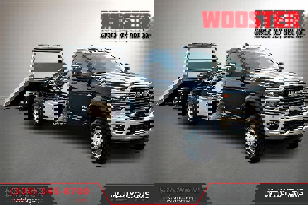 New 2025 RAM 5500 4x4 Regular Cab