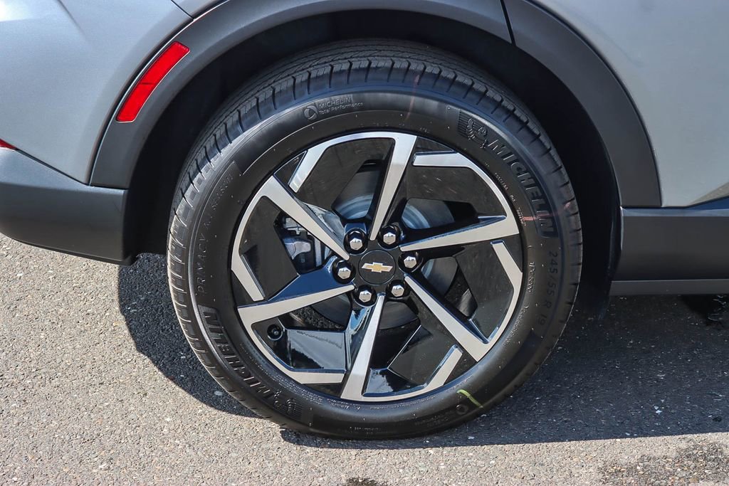 New 2026 Chevrolet Equinox EV LT image 10