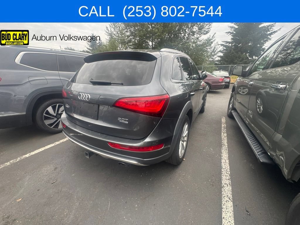 Used 2017 Audi Q5 2.0T Premium Plus w/ Technology Package AWD/4WD image 2
