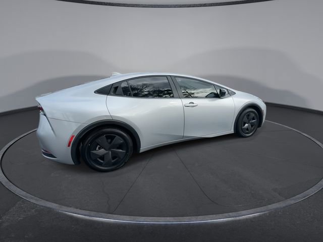 Used 2024 Toyota Prius LE image 15