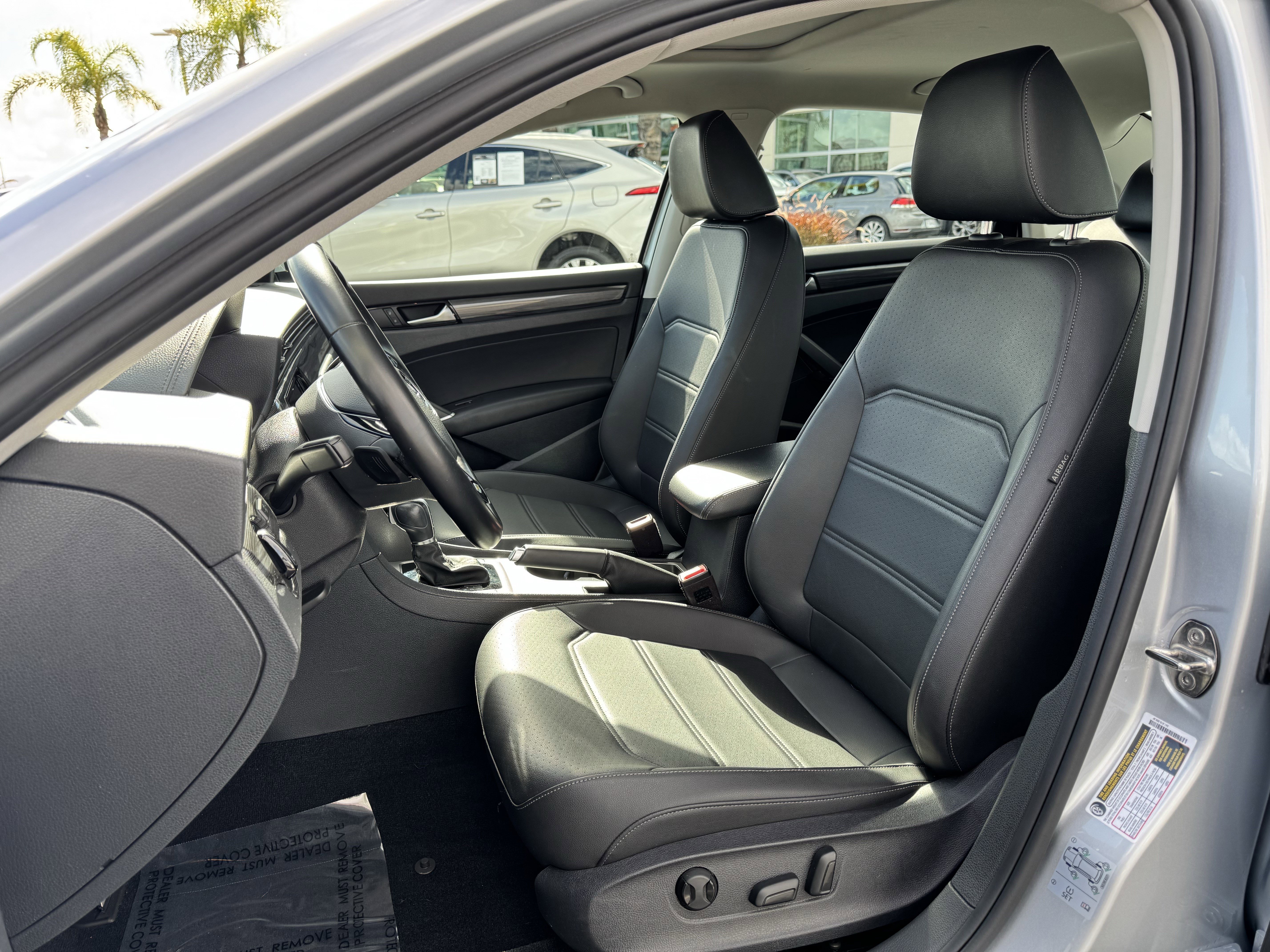 Used 2020 Volkswagen Passat 2.0T R-Line image 15