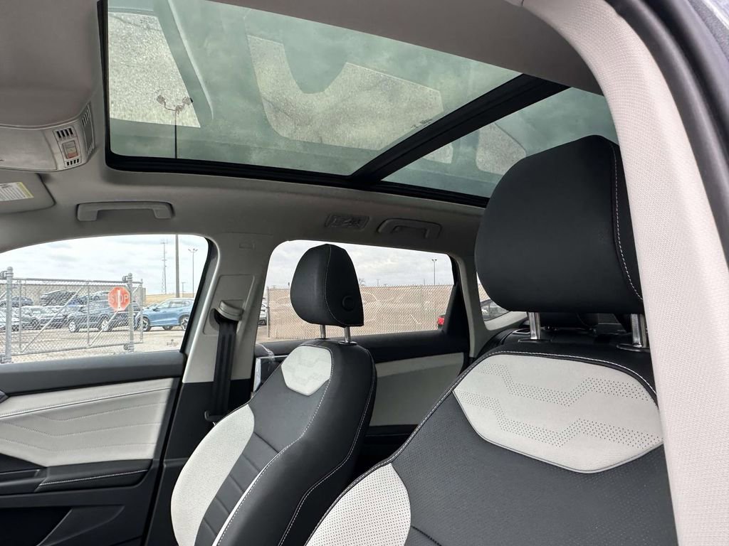 New 2026 Volkswagen Taos SEL AWD/4WD image 15