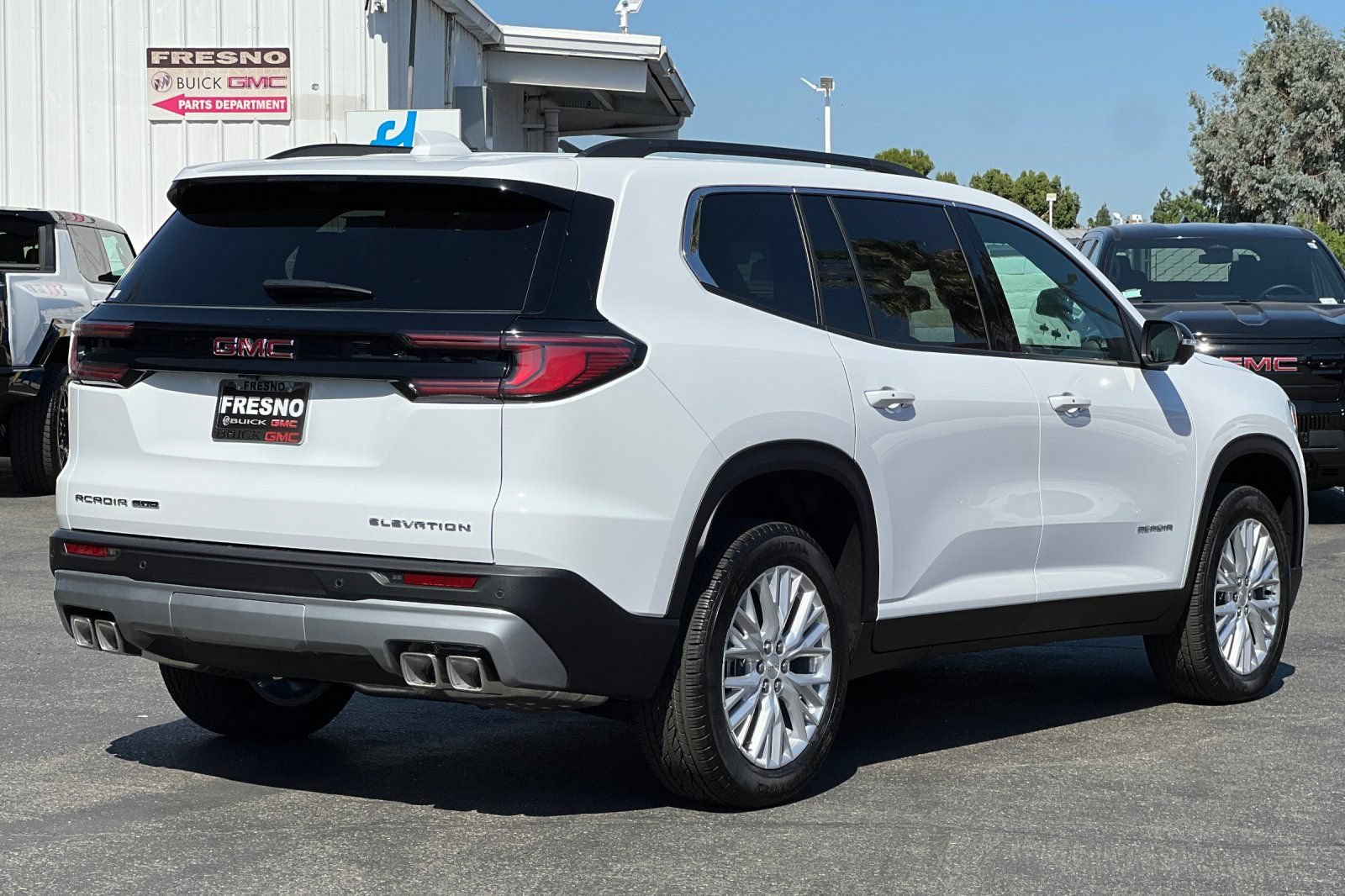 New 2026 GMC Acadia Elevation w/ Elevation Premium Package AWD/4WD image 4