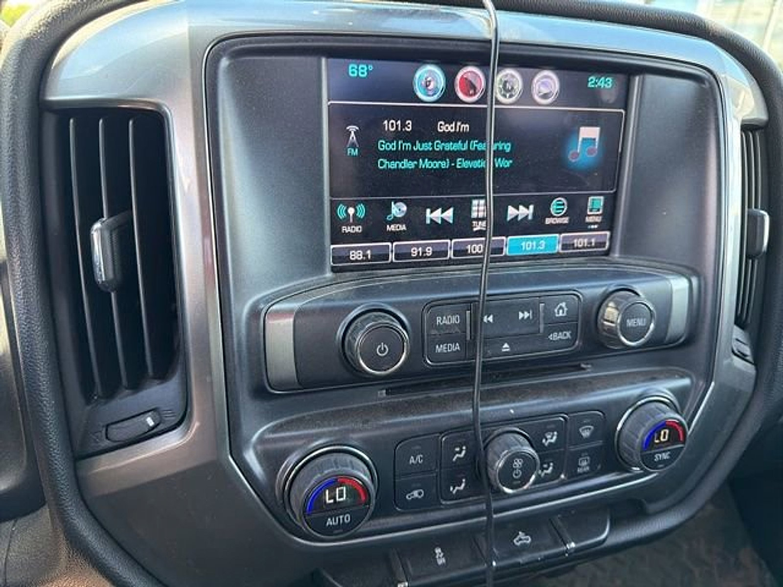 Used 2016 Chevrolet Silverado 1500 LT w/ All Star Edition AWD/4WD image 12