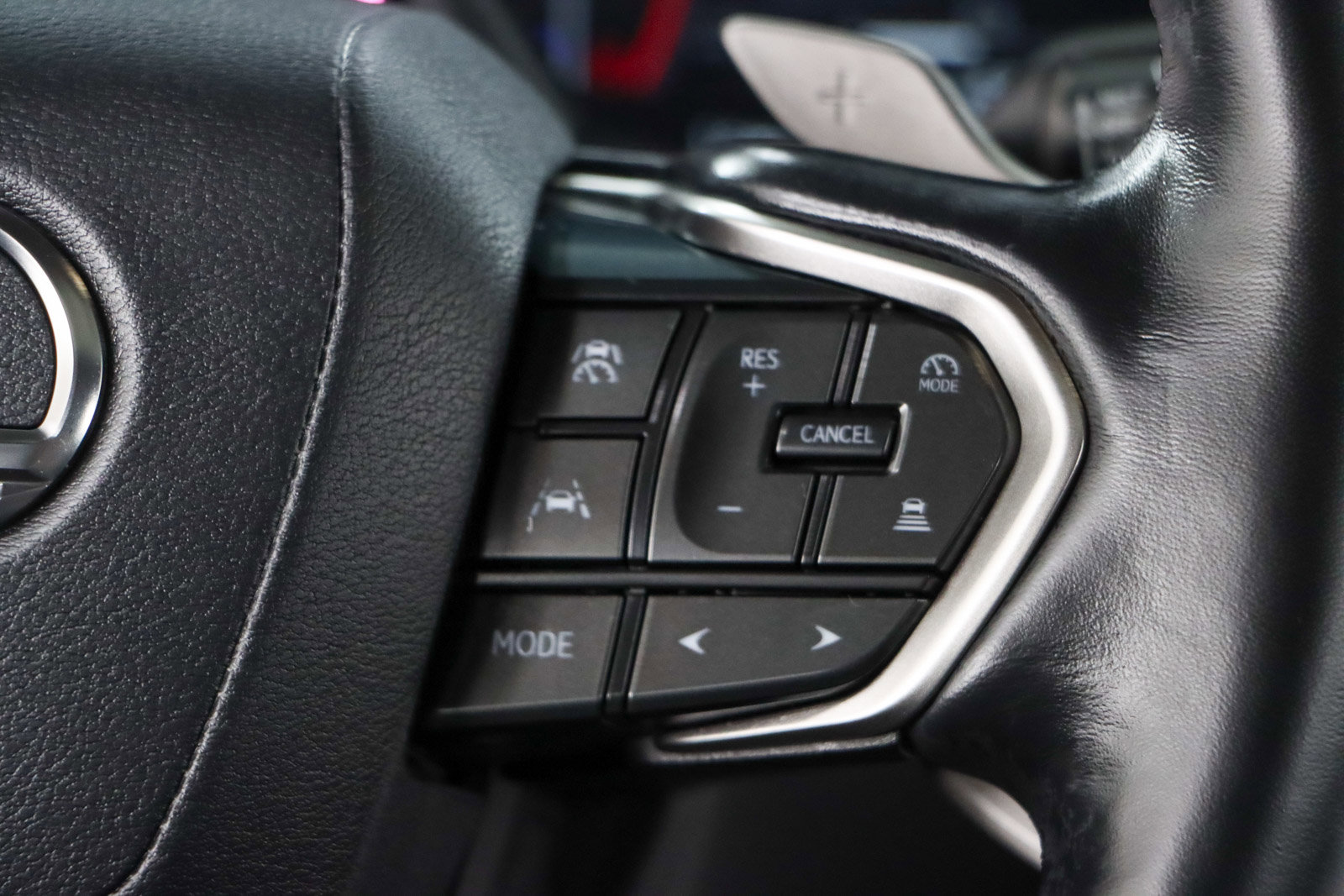 Used 2025 Lexus GX 550 w/ Accessory Package (2T) image 15