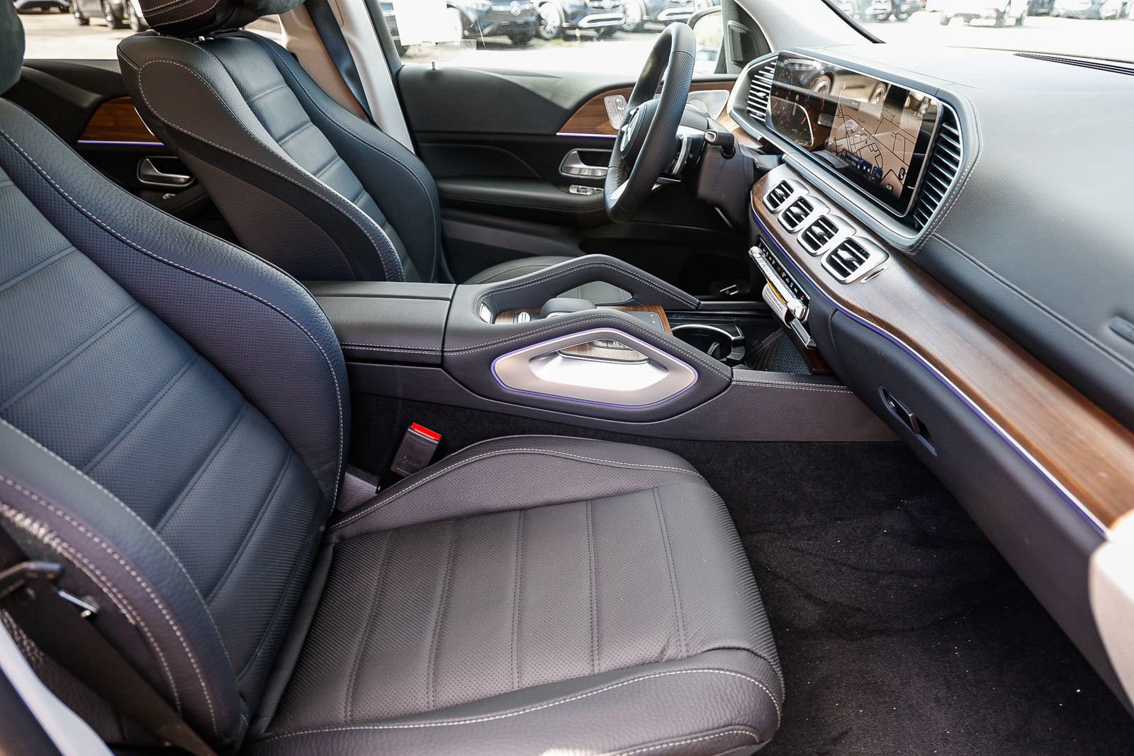 New 2026 Mercedes-Benz GLS 450 4MATIC image 17