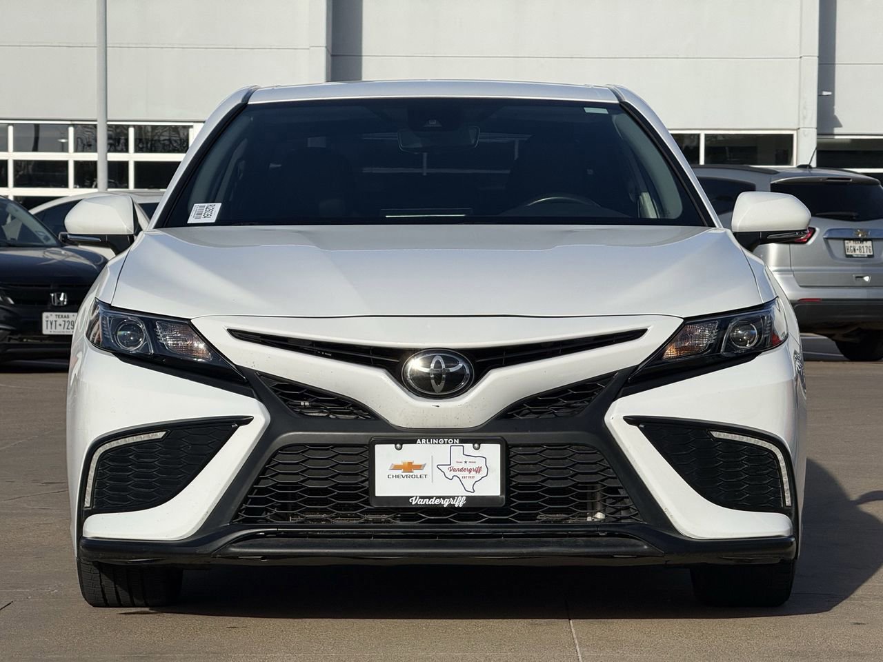 Used 2024 Toyota Camry SE image 7