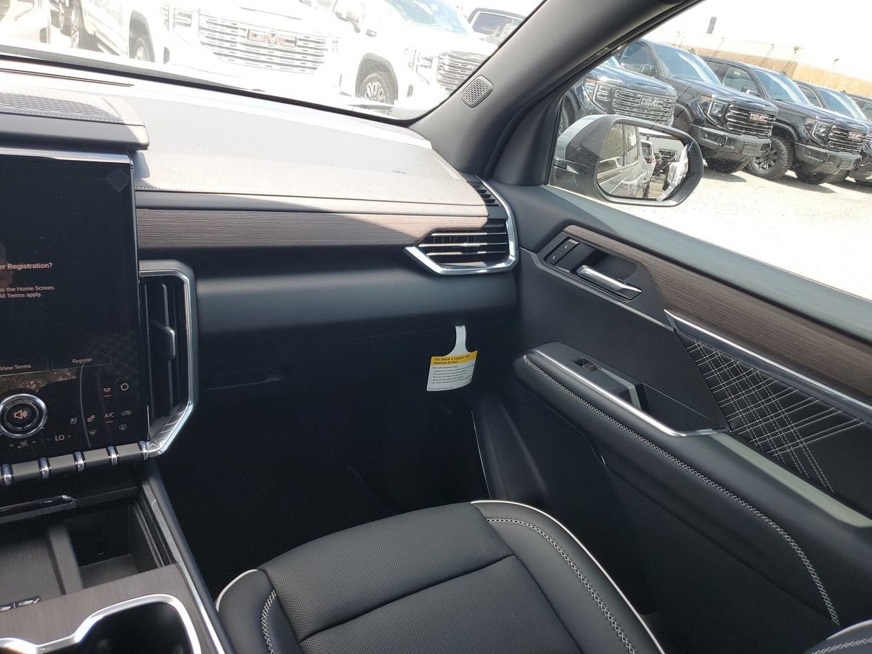 New 2026 GMC Acadia Denali w/ Super Cruise Package FWD image 15
