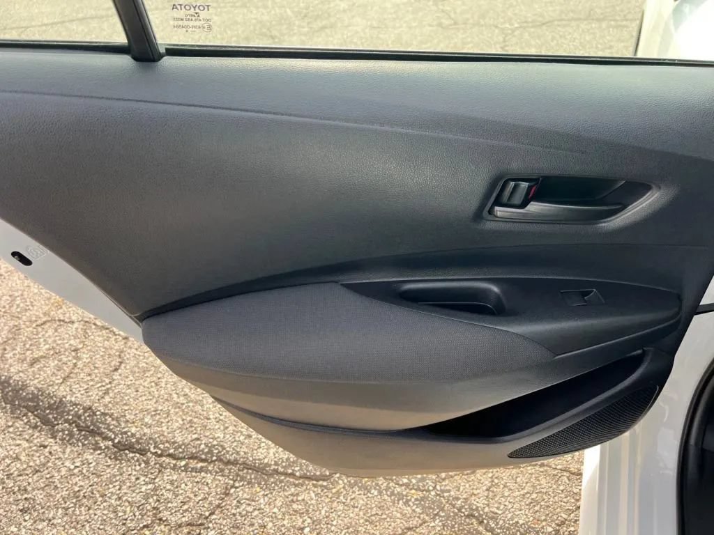 Used 2026 Toyota Corolla LE FWD image 25