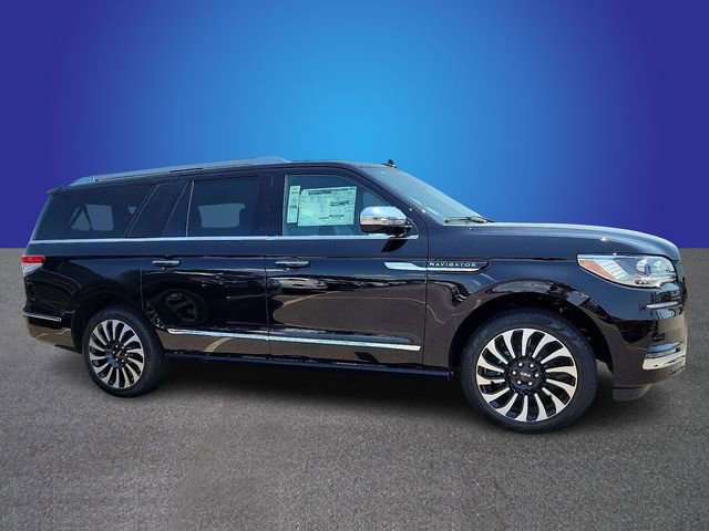 New 2024 Lincoln Navigator L Black Label AWD/4WD image 3