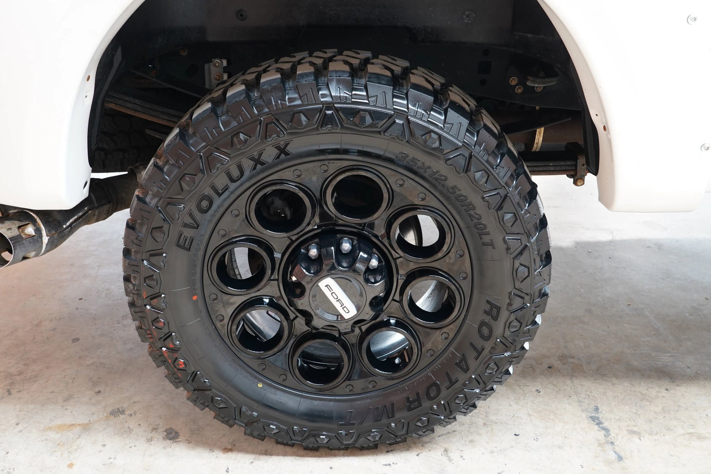 Used 2020 Ford F350 Platinum w/ FX4 Off-Road Package image 58