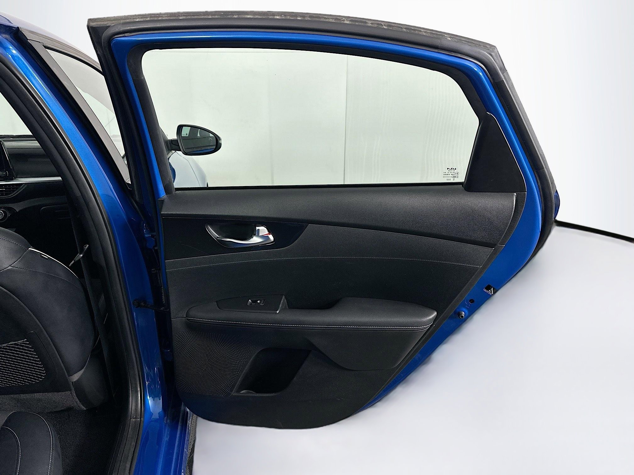 Used 2023 Kia Forte GT-Line w/ GT-Line Premium Package image 30